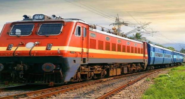 Chhath : छठ पर घर जाना चाहते हैं तो न हों परेशान, रेलवे ने चलाई स्पेश ट्रेन, जानें किस रूट से होकर जाएगी