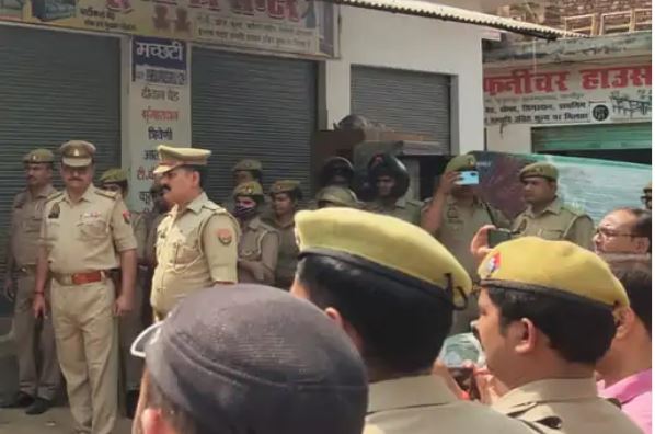 Ghazipur New : मोहम्मदाबाद में मुख्तार के चचेरे भाई मंसूर अंसारी की 18 दुकानें कुर्क