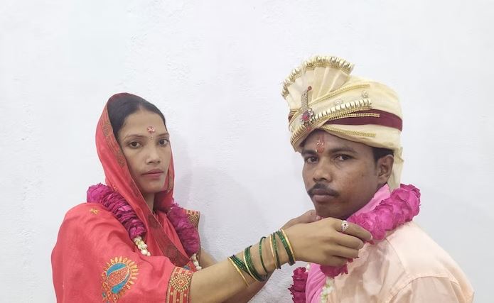UP News: उजमा ने उर्मिला बन की भगीरथ से शादी, मजहब आ रहा था आड़े इस लिए बन गई हिंदू
