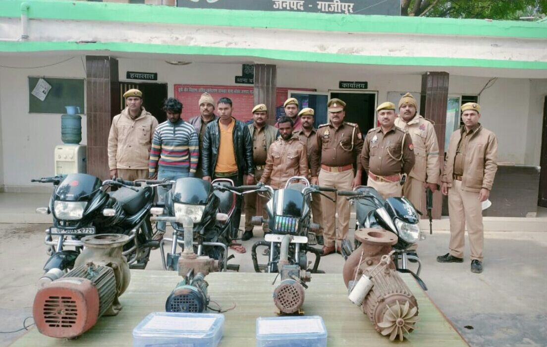 Ghazipur News: Baresar police caught three thieves, weapons recovered
