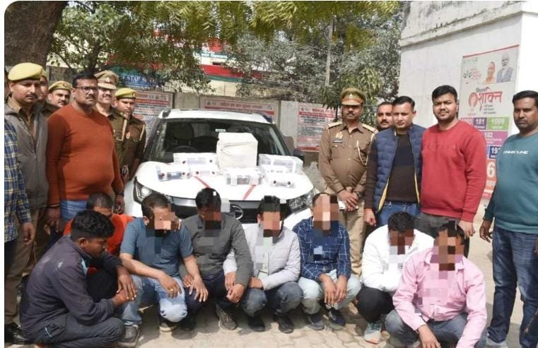 Uttar Pradesh Police recruitment : नंदगंज नोनहरा पुलिस ने साल्वर गैंग Salwar gang caught को पकड़ा, छह लाख नगद और 21 लाख के चेक बरामद, गाजीपुर जिले के रहने वाले हैं सभी आरोपी